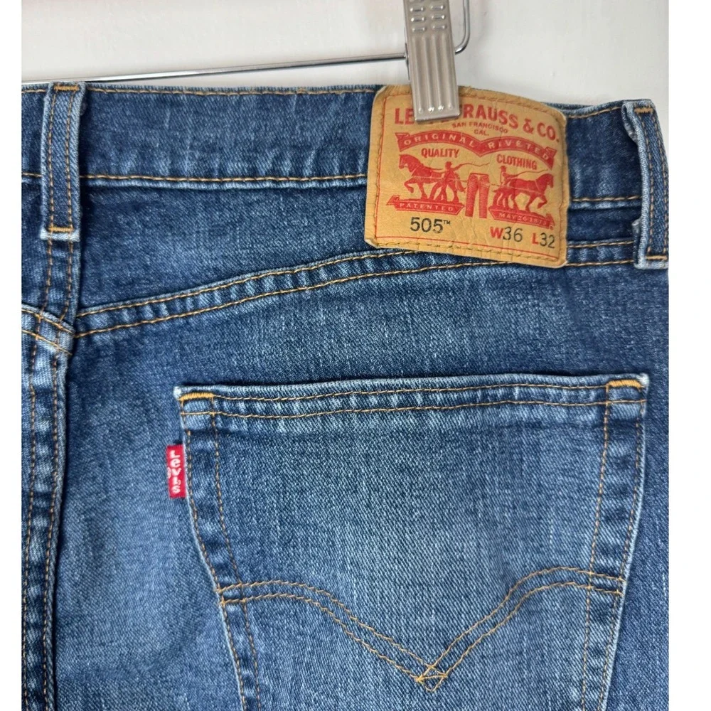 Classic Levi's Mens 36x32‎ 505 Regular Fit Jeans Blue Medium Wash Stretch Denim